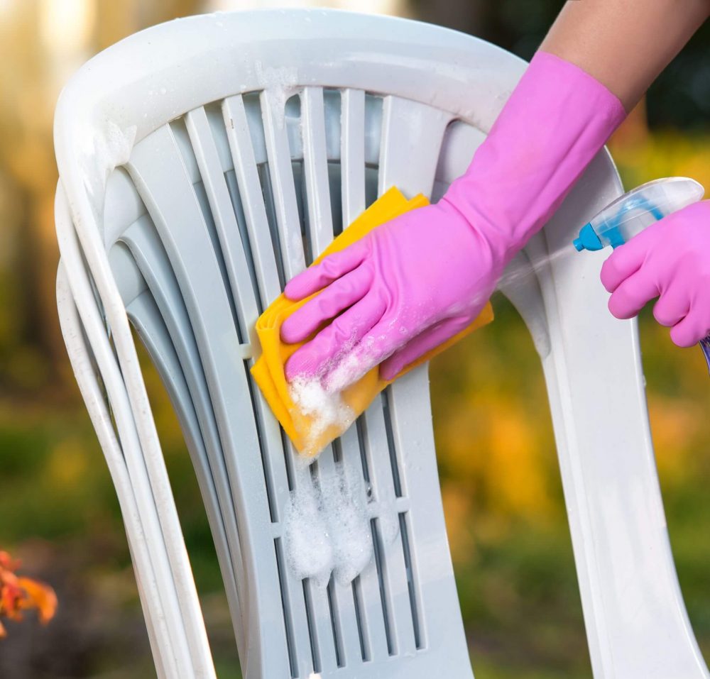 eco-friendly cleaning of outdoor plastic furniture