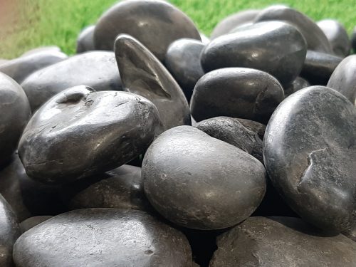 Black Polished Pebbles 3-5cm